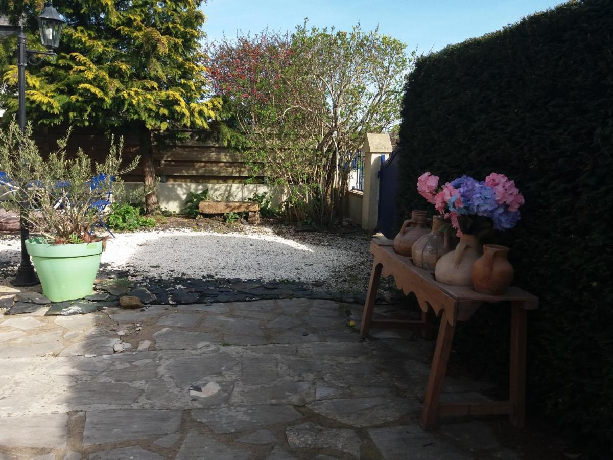 Les Mouettes 1 Gite Ou 4 Chambres D Hote, Jardin ,Bords De Loire La Bohalle 外观 照片