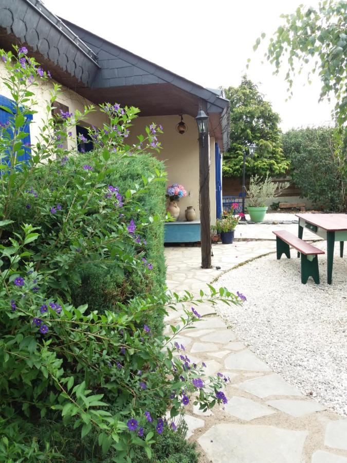 Les Mouettes 1 Gite Ou 4 Chambres D Hote, Jardin ,Bords De Loire La Bohalle 外观 照片